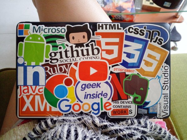 Наклейки для программиста на ноутбук