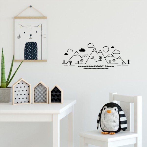 Горы на стене в детской