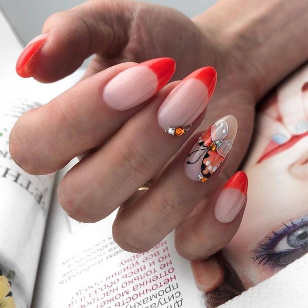 Маникюр с птичками на короткие ногти