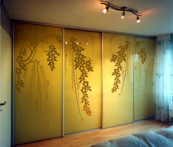 Интерьерные наклейки на шкаф купе