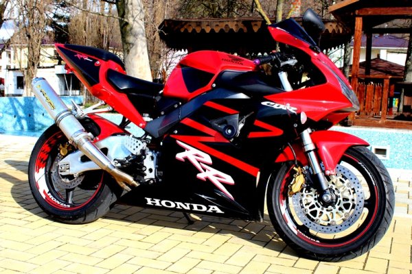 Наклейки на колеса 600рр