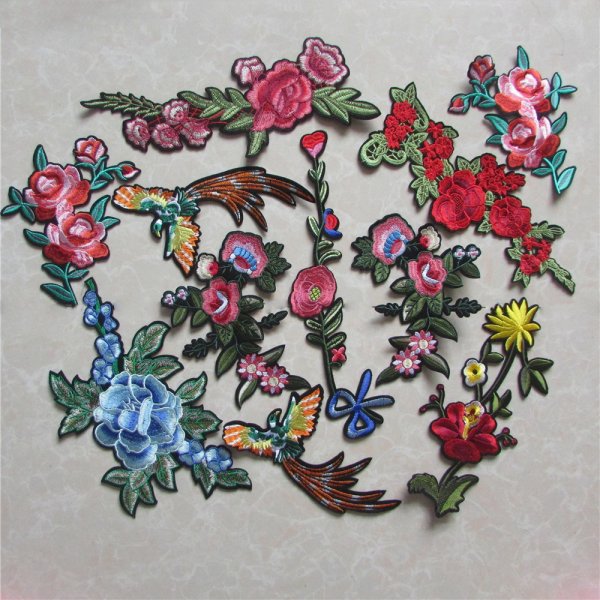 Вышивка цветов на одежде