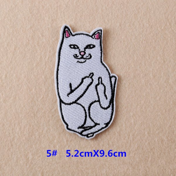 Оригинальная вышивка на одежде