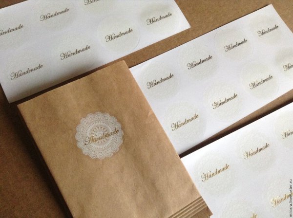 Крафт пакет с наклейкой