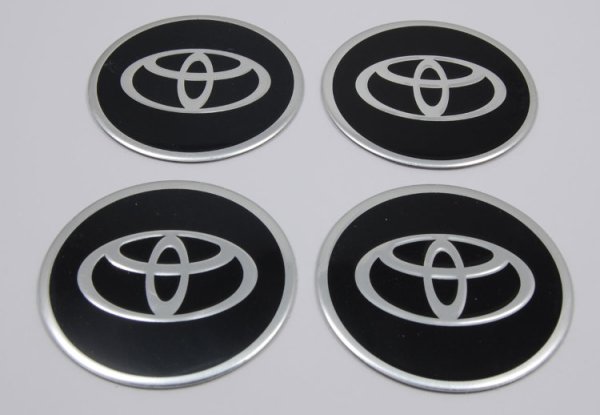 Наклейки Toyota 65-70мм на колёсные колпачки