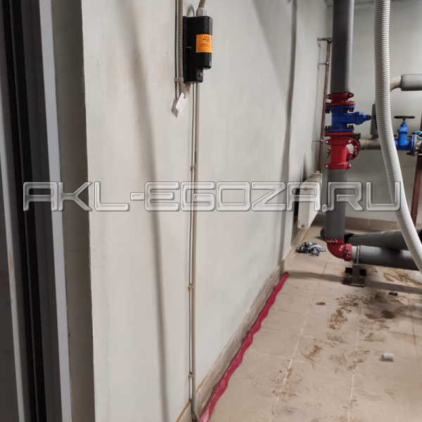 Наклейка аренда помещения