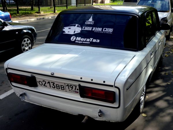 Наклейки на ВАЗ 2106