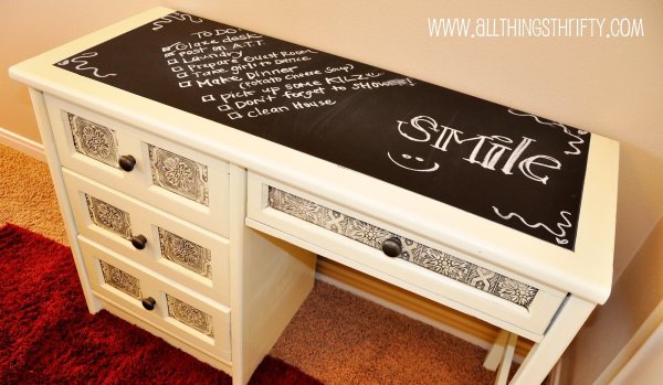 Перекраска письменного стола меловыми красками