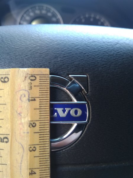 Значок на руль Вольво хс70