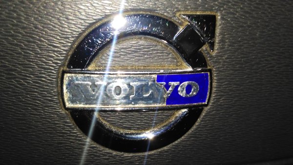 Эмблема на руль Вольво s60
