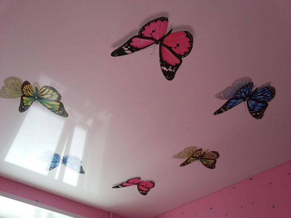 Бабочки на потолке