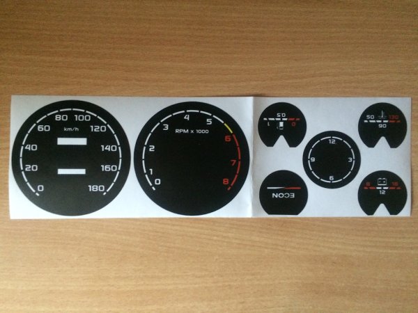 Накладки на приборную панель ВАЗ 2107 инжектор