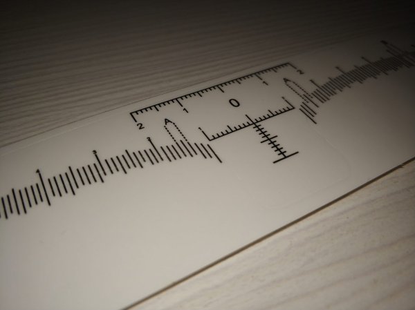 Самоклеющаяся металлизированная линейка