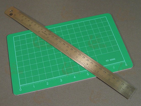 Линейка нержавеющая для перманентного макияжа