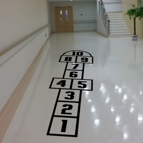 Напольные наклейки классики