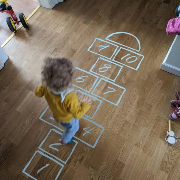 Напольные наклейки классики