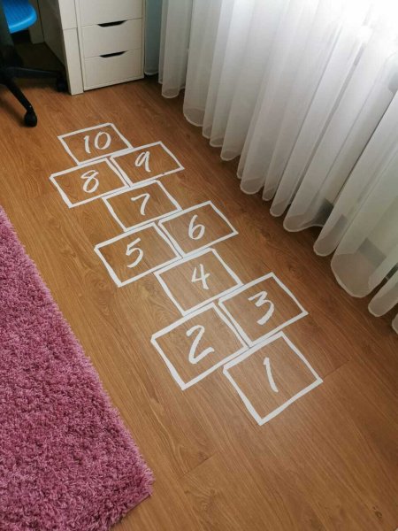 Классики на полу