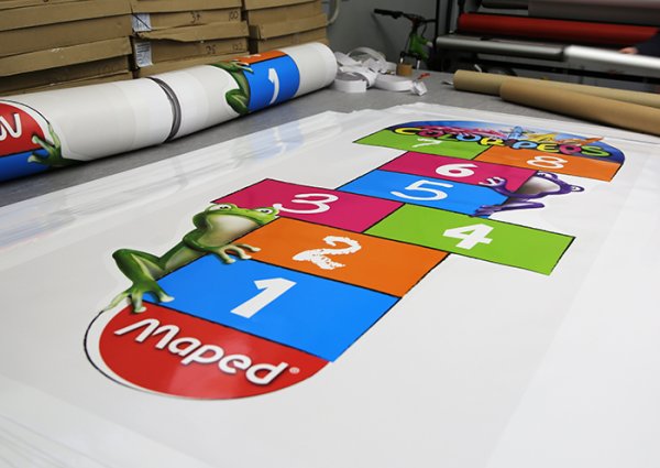 Украшение рекреации в школе