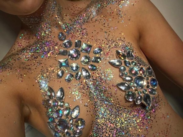 Наклейки на тело из страз