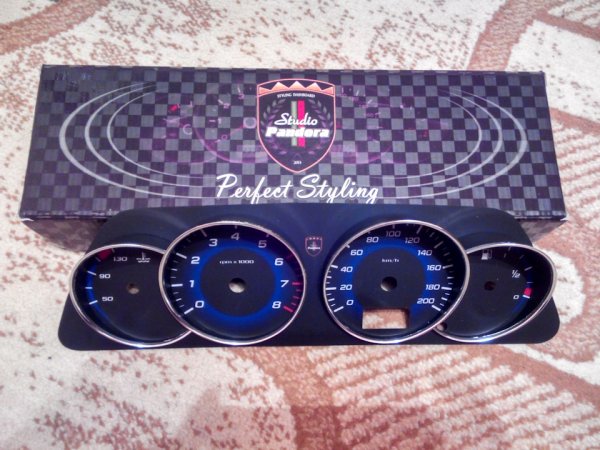 Накладка на панель приборов ВАЗ 2114