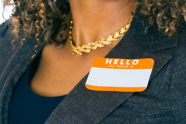 Пластиковые бейджи с окошком