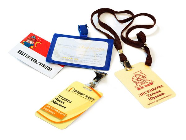 Оригинальные бейджи медиков