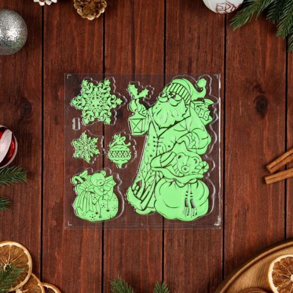 Светящиеся наклейки на окна новогодние