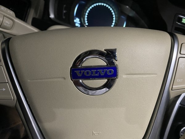 Эмблема Вольво на руль xc90
