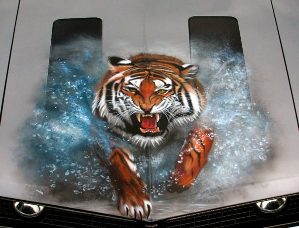 Аэрография на авто тигр