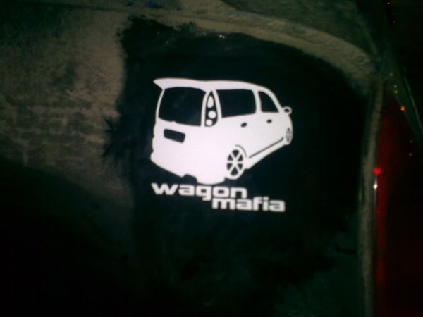 Наклейка на стекло автомобиля Функарго