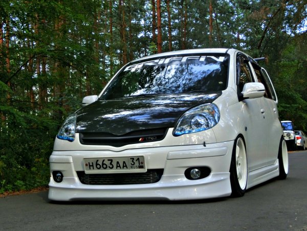 Стоп сигнал задний правый Тойота Функарго купить