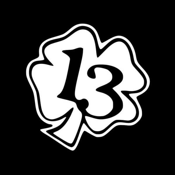 Наклейка цифра 13 на авто