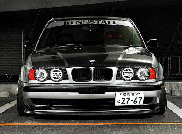 Наклейки на БМВ е30