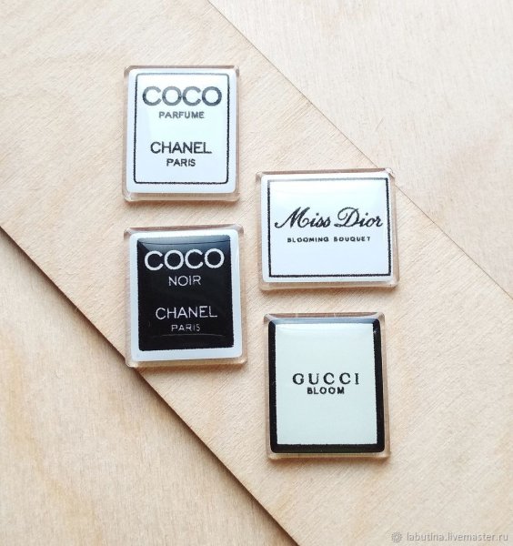 Этикетка духов