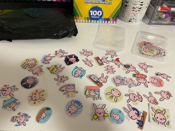 Поделки из наклеек