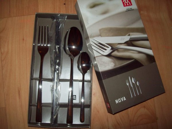 Zwilling за наклейки