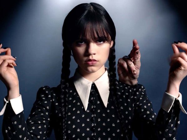 ФК Шеффилд Уэнсдей эмблема