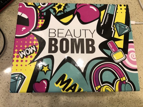 Наклейки е герл