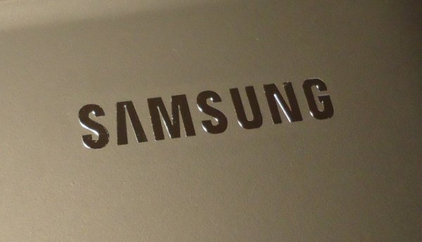 Samsung надпись