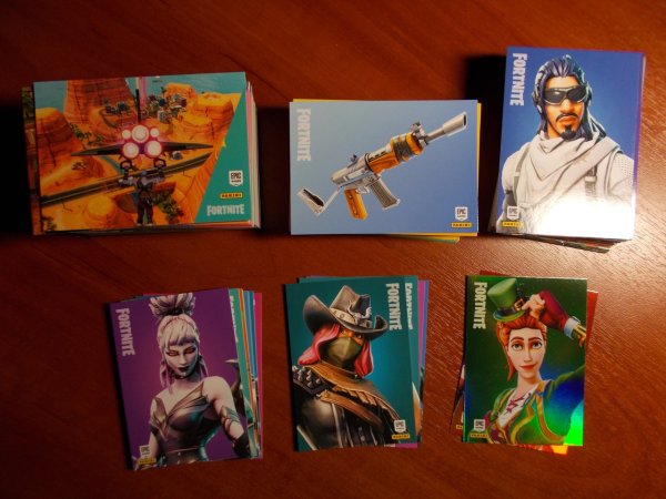 Карточки ФОРТНАЙТ Panini