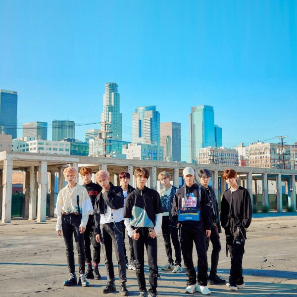 Stray Kids группа Постер