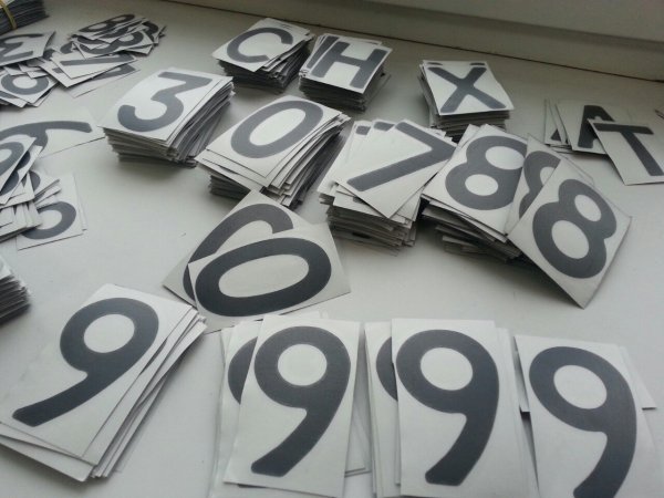 Номера на самоклейке