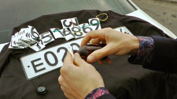 Плёнка скрывающая номер от камер