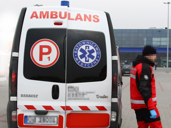 Наклейки на машину скорой помощи