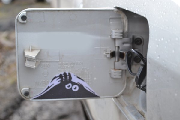 Накладка на лючок бензобака Мицубиси Лансер 10