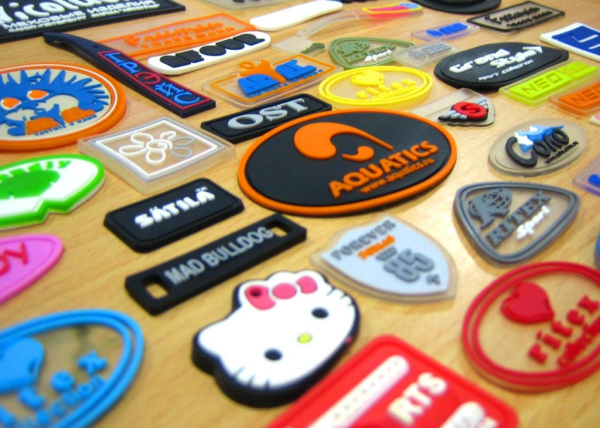 Наклейки на одежду