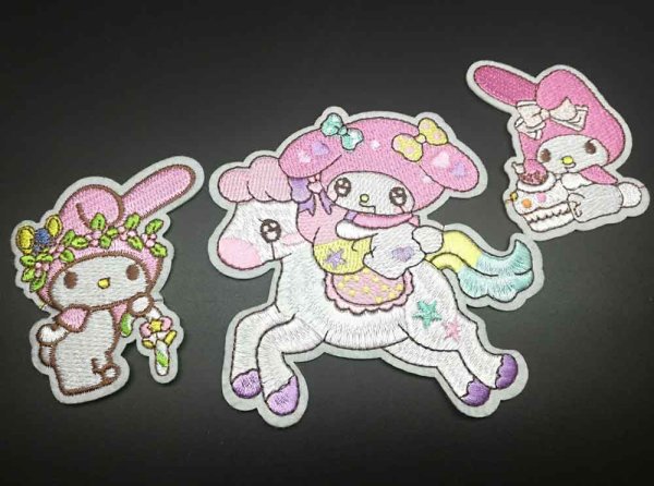 Резиновые нашивки с логотипом