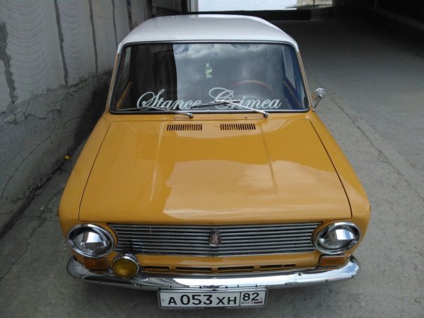 Наклейки на ретро классику