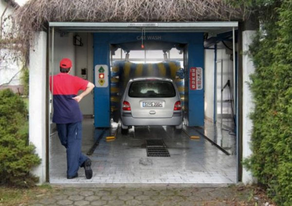 Прикольные ворота гаража