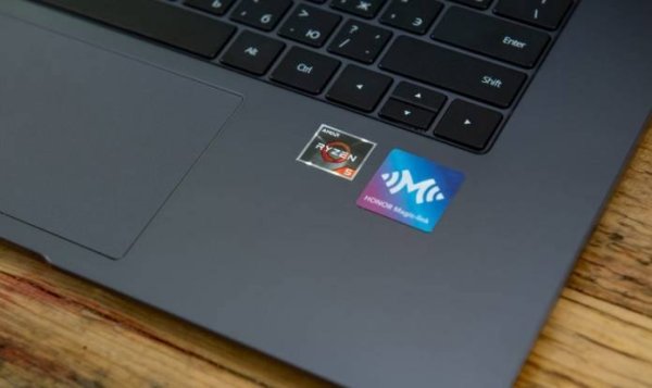 Корпус у ноутбука хонор х15